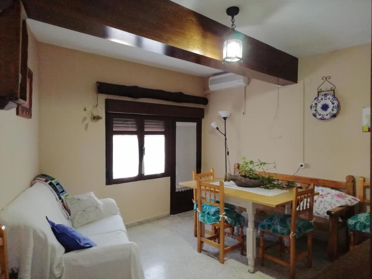 Casa Rural Abuela Maxi Riolobos ภายนอก รูปภาพ