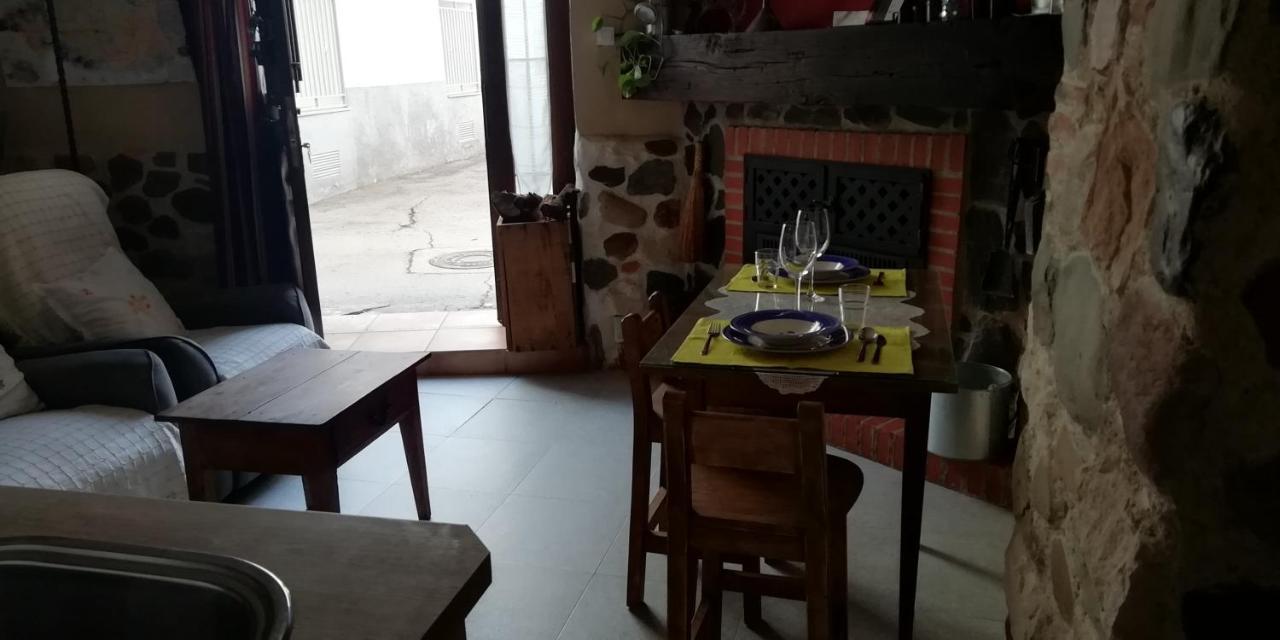 Casa Rural Abuela Maxi Riolobos ภายนอก รูปภาพ