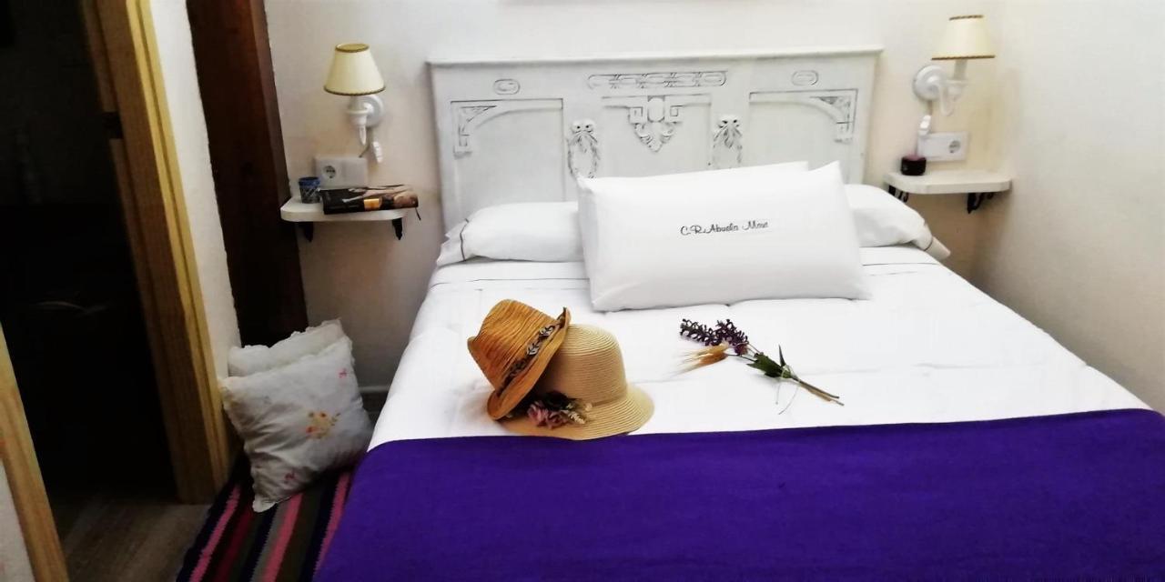 Casa Rural Abuela Maxi Riolobos ภายนอก รูปภาพ