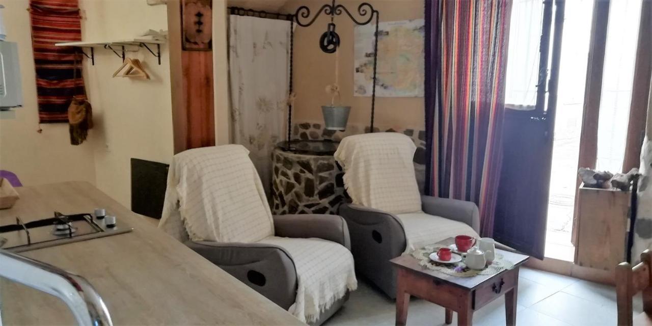 Casa Rural Abuela Maxi Riolobos ภายนอก รูปภาพ