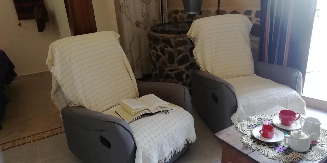 Casa Rural Abuela Maxi Riolobos ภายนอก รูปภาพ