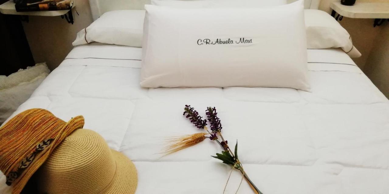 Casa Rural Abuela Maxi Riolobos ภายนอก รูปภาพ
