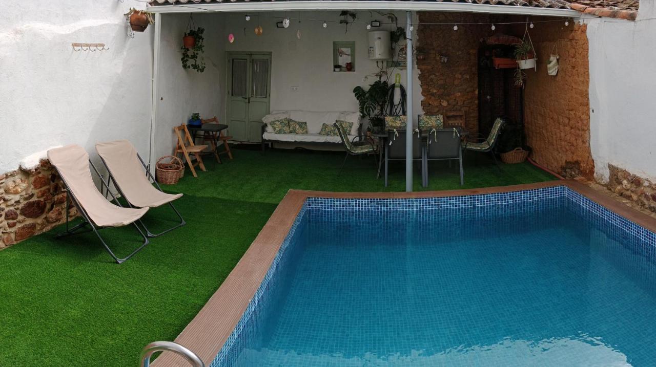 Casa Rural Abuela Maxi Riolobos ภายนอก รูปภาพ